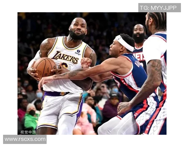 詹姆斯·哈登三双表现助篮网击败湖人，夺得赛季首胜