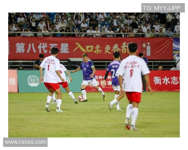 香港足球队新帅:执掌未来的教练风采 香港足球队新帅:执掌未来的教练风采