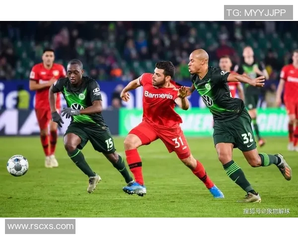 沃尔夫斯堡客场大胜,保持不败纪录继续领跑德甲联赛 沃尔夫斯堡客场大胜,保持不败纪录继续领跑德甲联赛