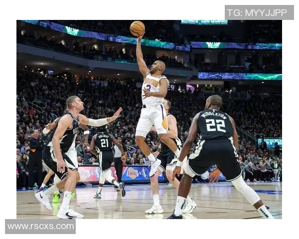 雷霆与雄鹿激战12月30日NBA赛场精彩对决引发球迷热议