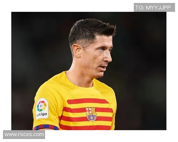 威宁顿凤凰迎战墨尔本城争夺胜利展开激烈对决